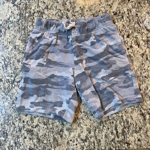 Children’s Place Kids camouflage shorts size 7/8